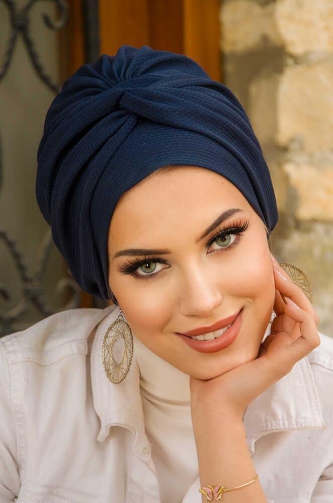 Lacivert Burgu Detaylı Bone