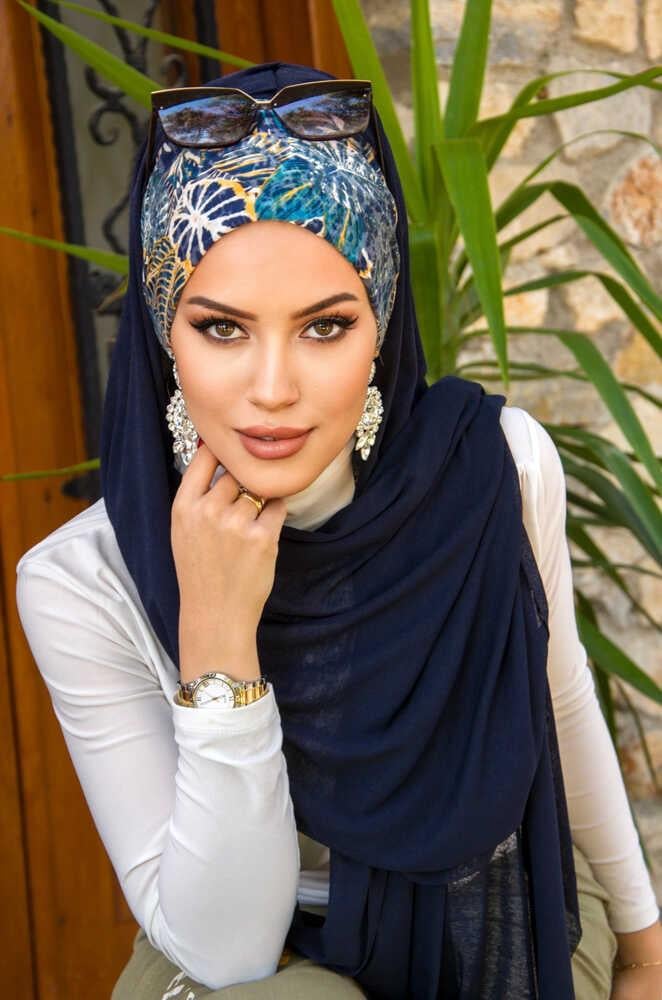 Lacivert Çiçek Desenli Bone Hazır Şal