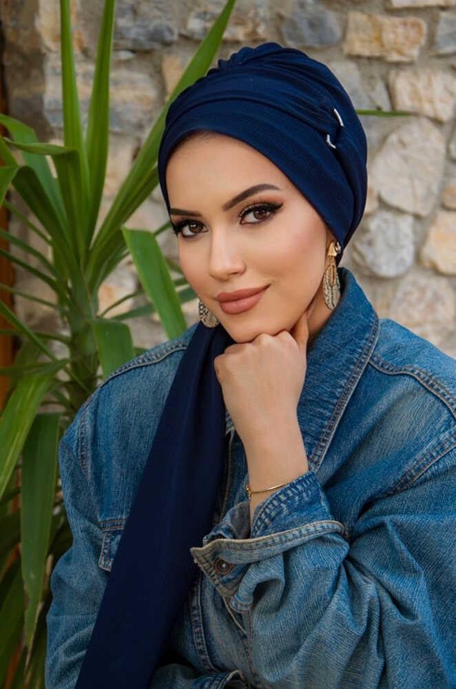 Lacivert Toka Detaylı Atkılı Bone