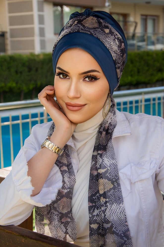 Lacivert Yılan Derisi Desen Fularlı Bone