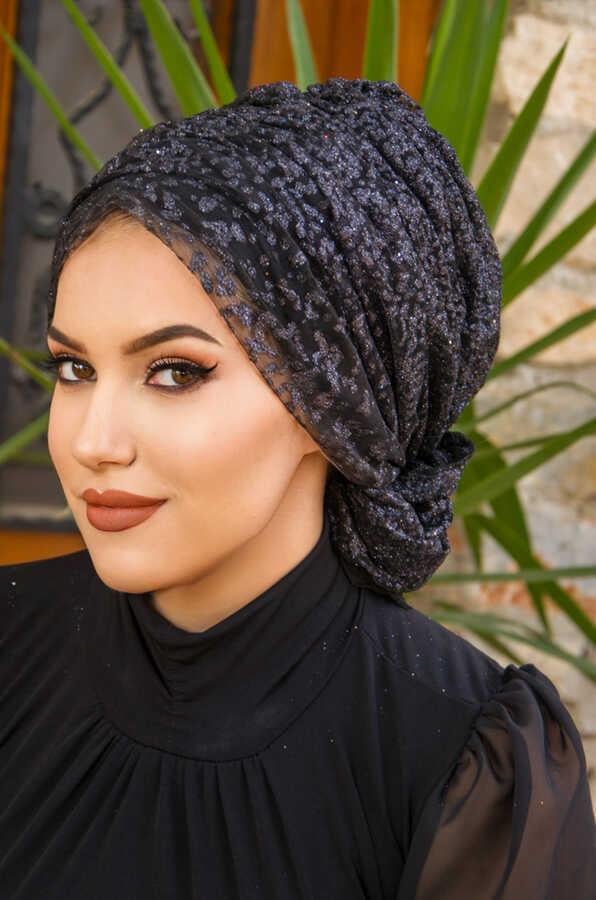 Siyah Batik Simli Abiye Tokalı Bone