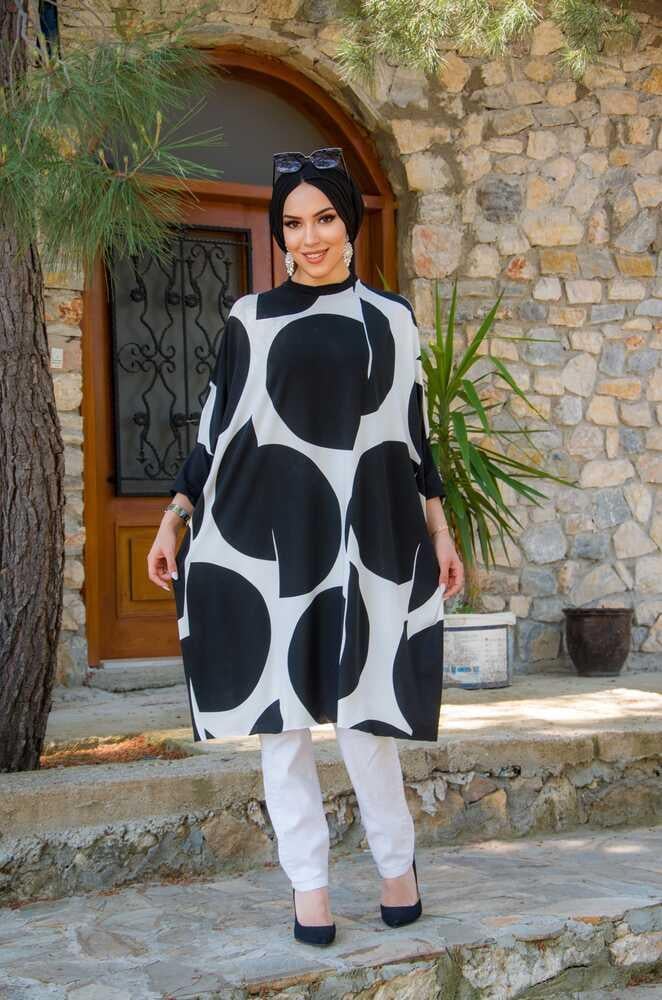 Siyah Beyaz Oversize Tesettür Tunik