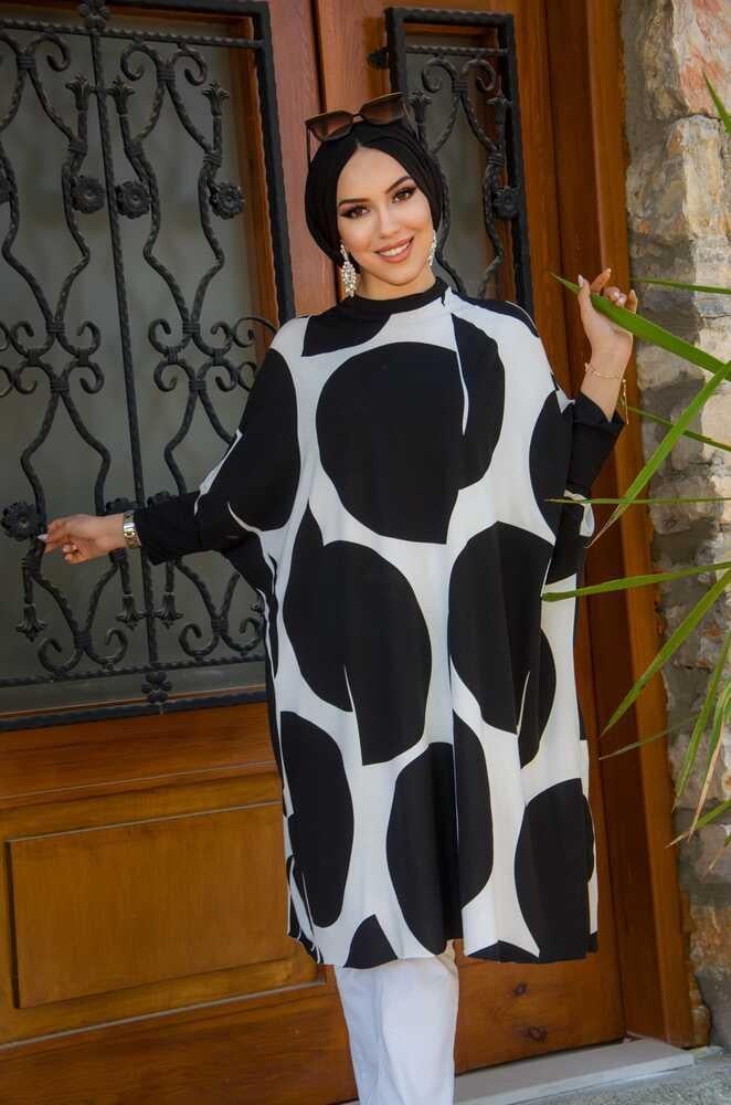 Siyah Beyaz Oversize Tesettür Tunik
