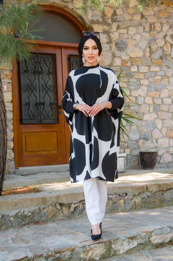 Siyah Beyaz Oversize Tesettür Tunik