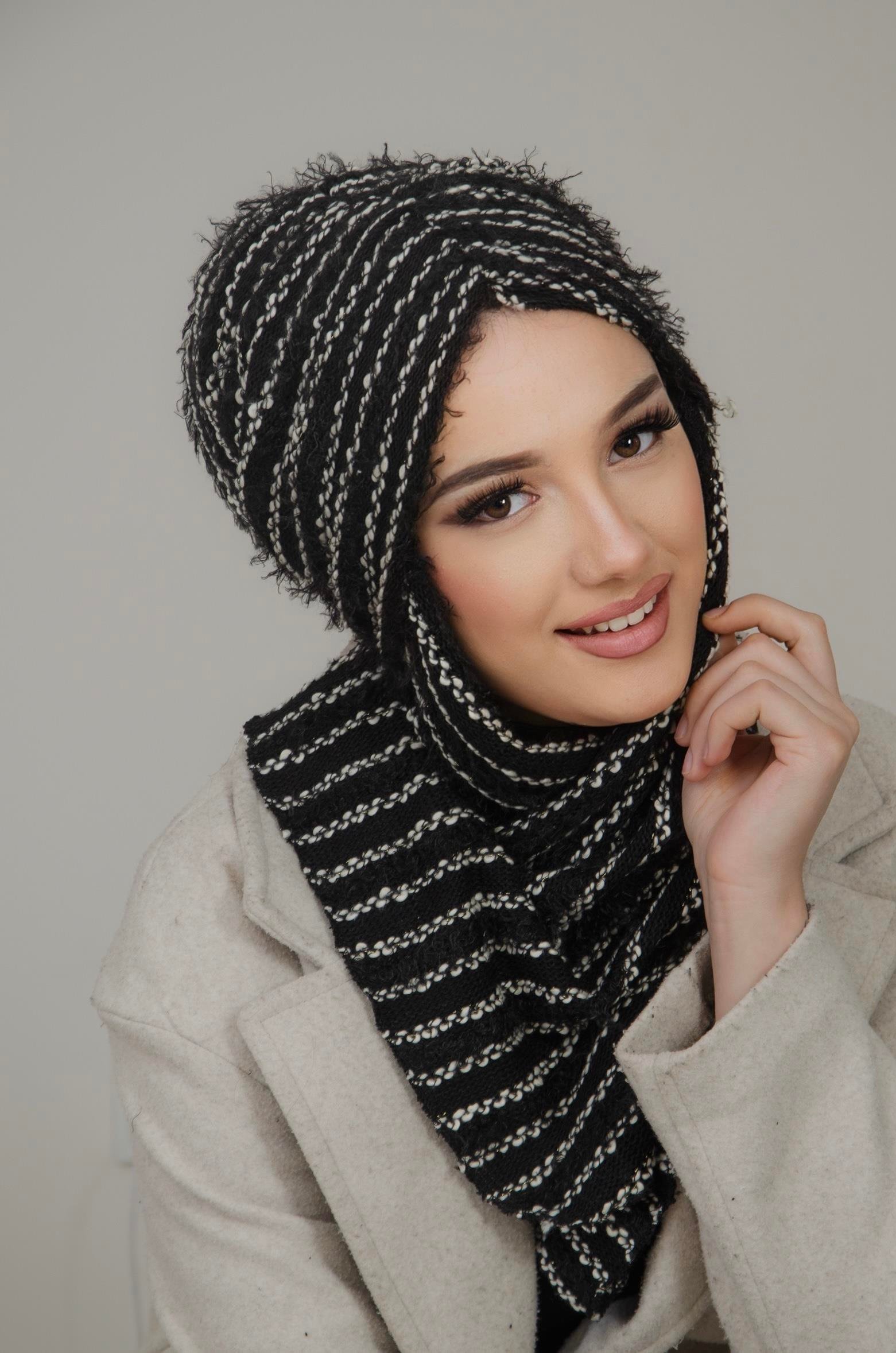 Siyah Çizgili Kelebek Model Büzgülü Bone Şal