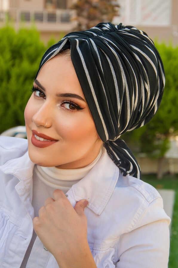 Siyah Çizgili Köpük Tokalı Bone