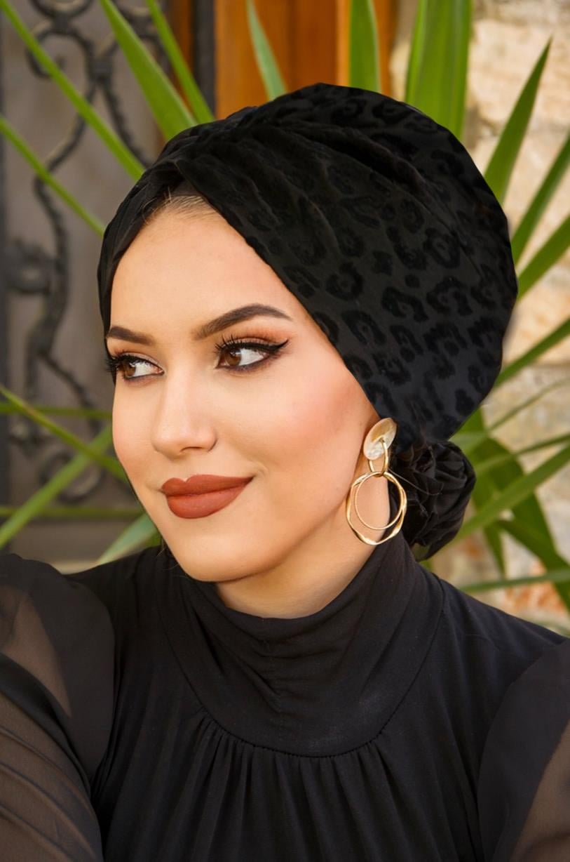 Siyah Dalga Desen Tül Tokalı Bone