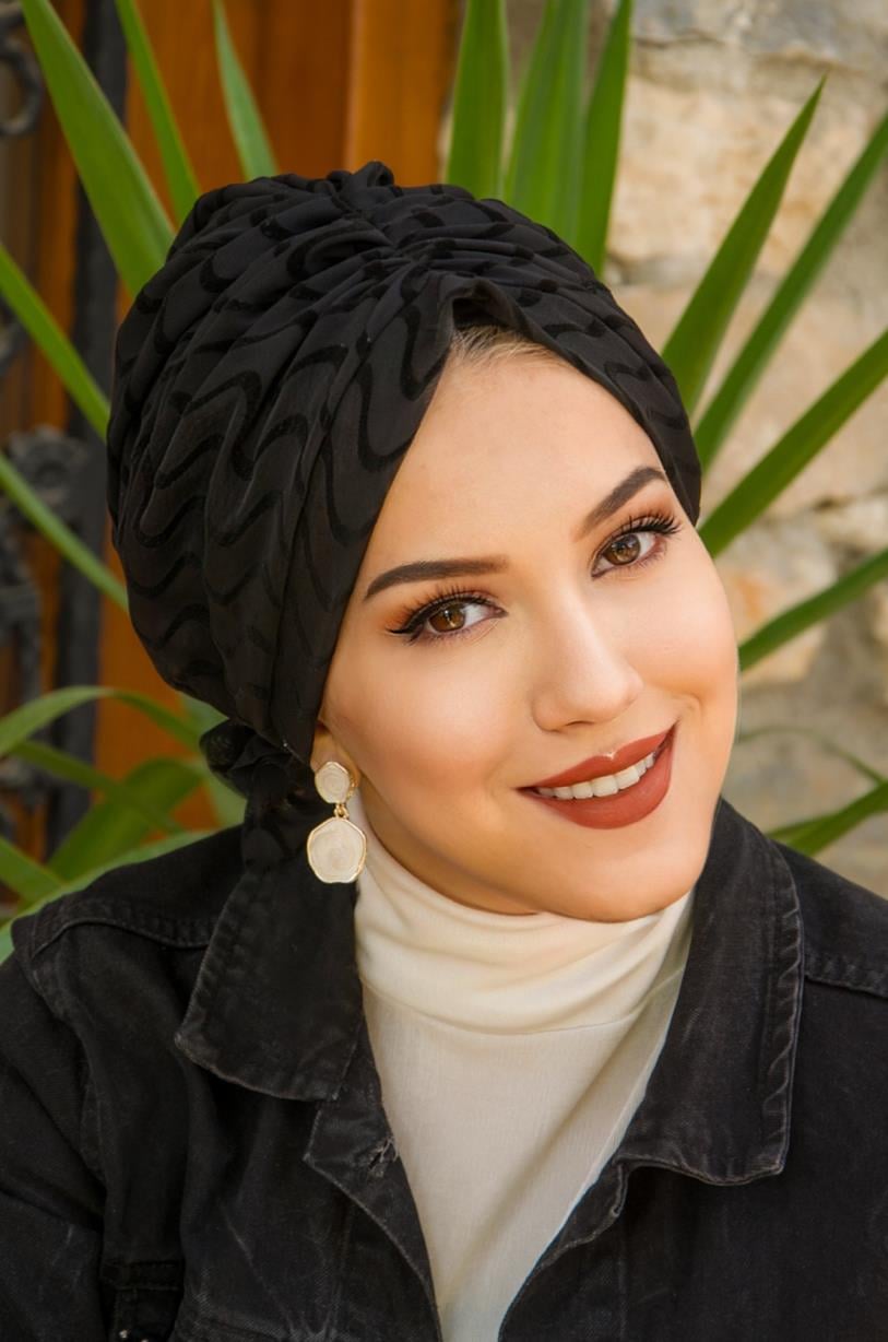 Siyah Desen Tül Tokalı Bone