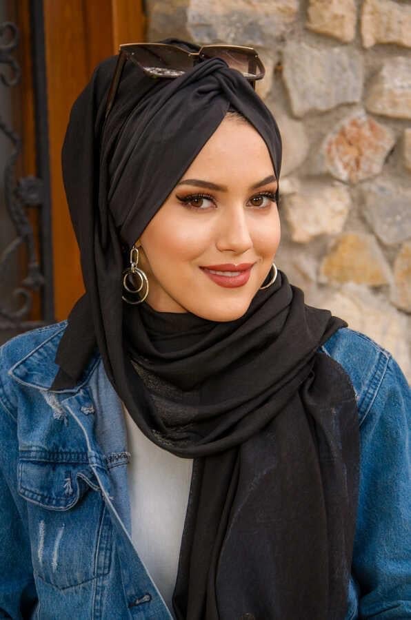 Siyah Düz Burgu Hazır Şal