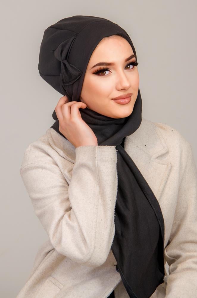 Siyah Fiyonklu Tesettür Bere