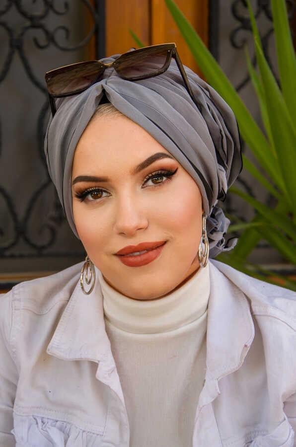 Siyah Gri Tokalı Bone