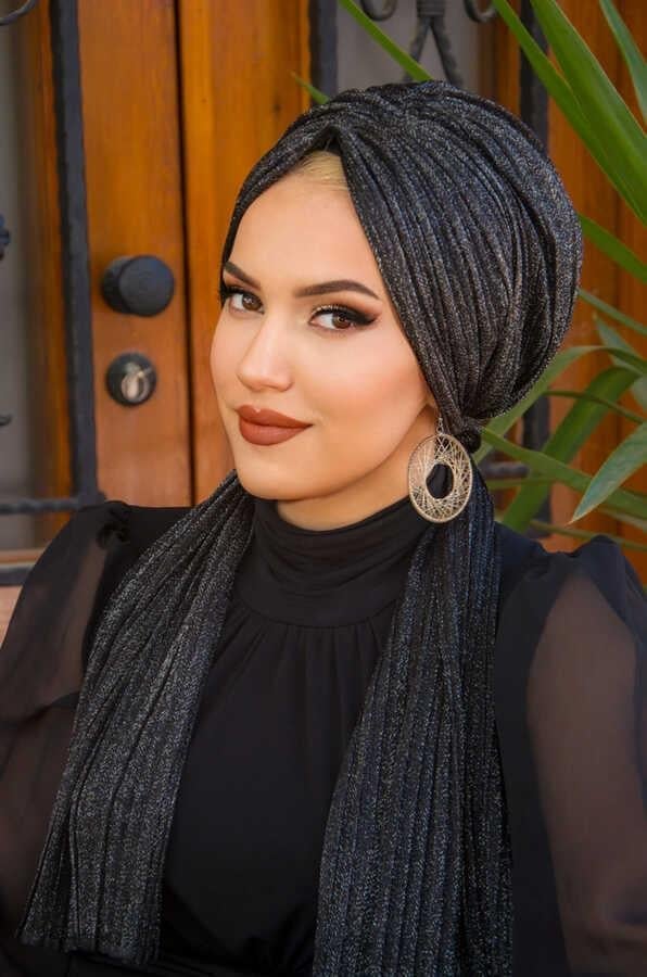 Siyah Gümüş Simli Piliseli Abiye Tokalı Bone