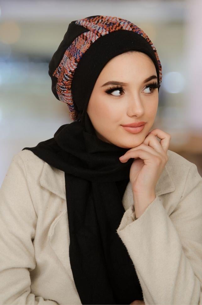 Siyah Piliseli Tesettür Bere