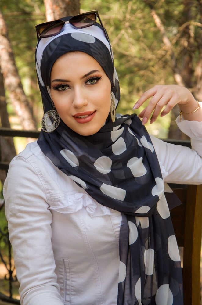 Siyah Puanlı Biritli Hazır Şal - 50200