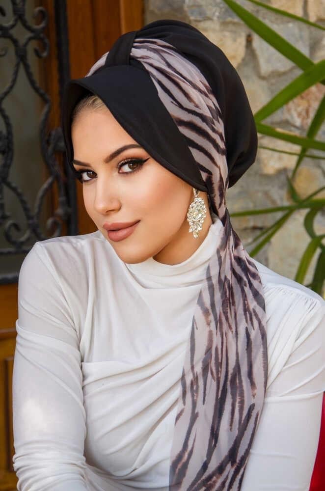 Siyah Zebra Desenli Şapka Bone