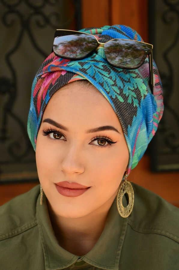 Yeşil Desenli Çapraz Bantlı Dolgulu Bone