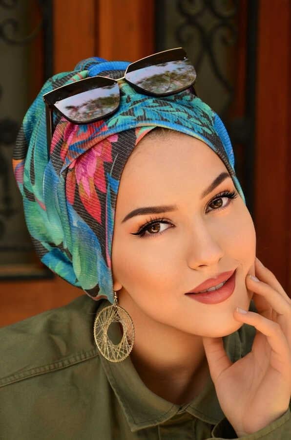 Yeşil Desenli Çapraz Bantlı Dolgulu Bone