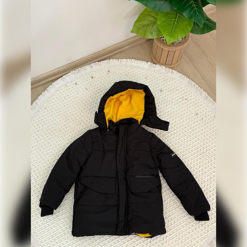 2321BK28010 SİYAH SARI ASTARLI ERKEK ÇOCUK KAPÜŞONLU ŞİŞME MONT 