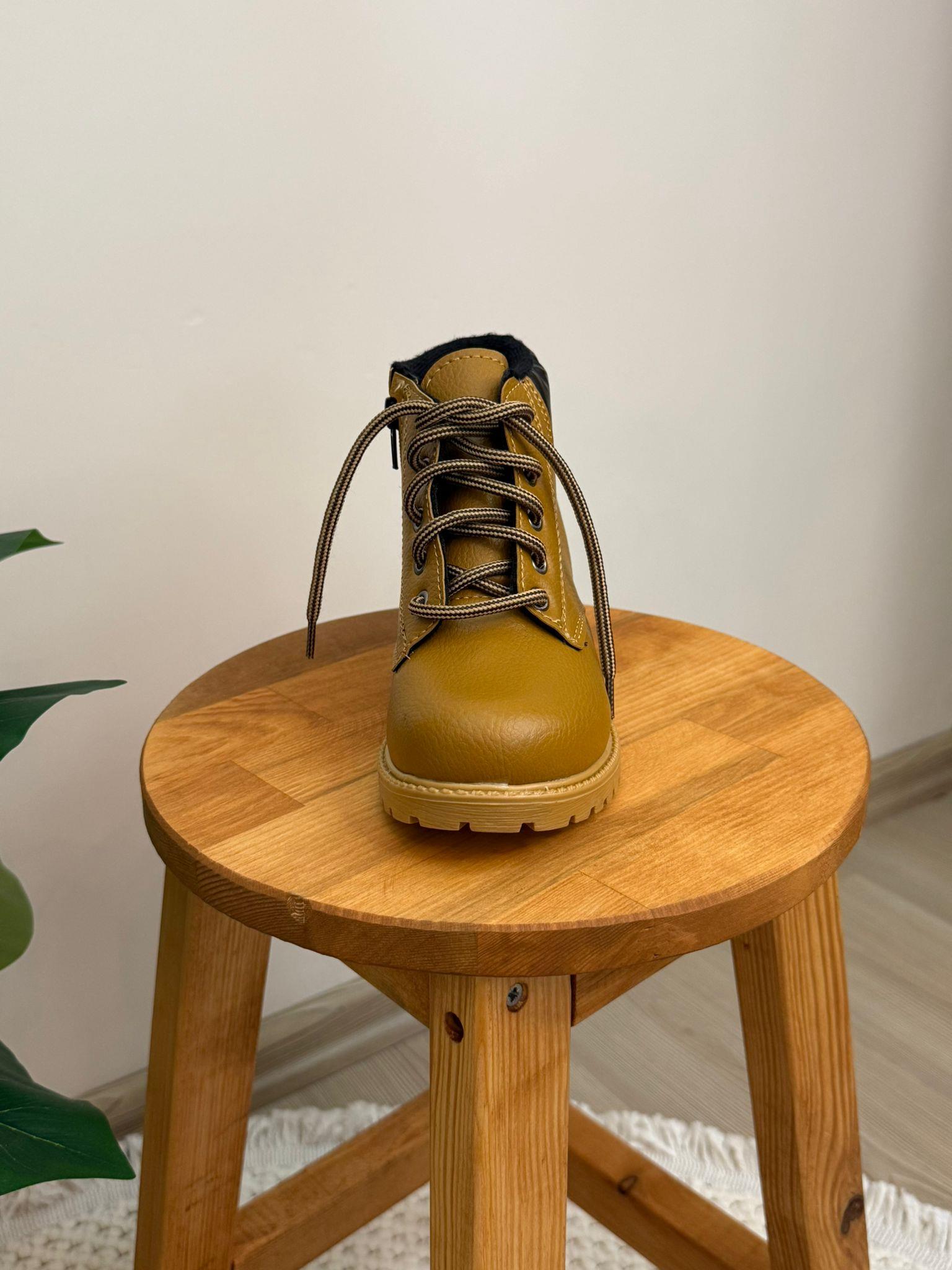 TABA UNISEX SİYAH BİLEK DETAYLI FERMUARLI ÇOCUK BOT