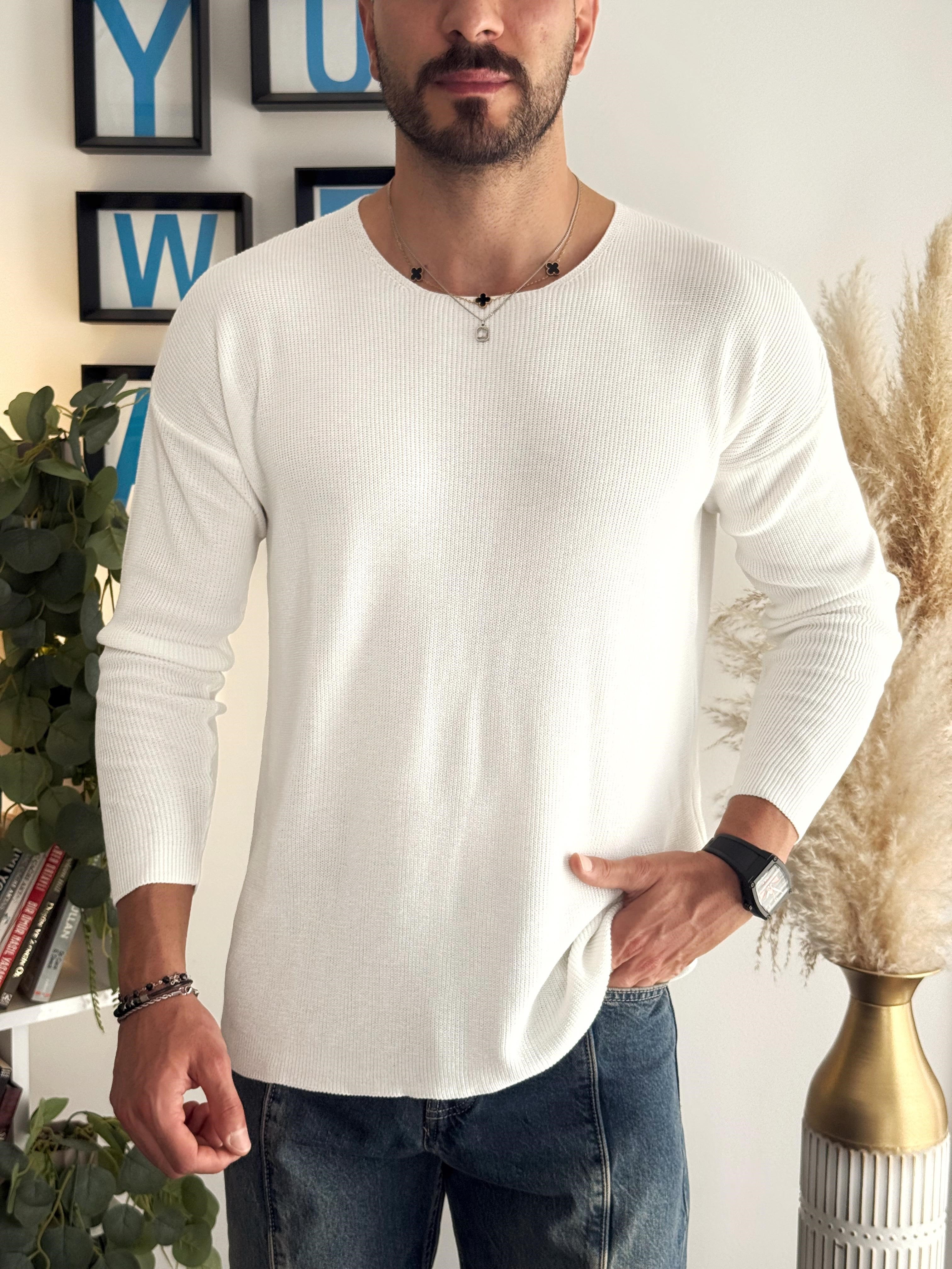 Beyaz Açık Yaka İnce Triko Sweat 