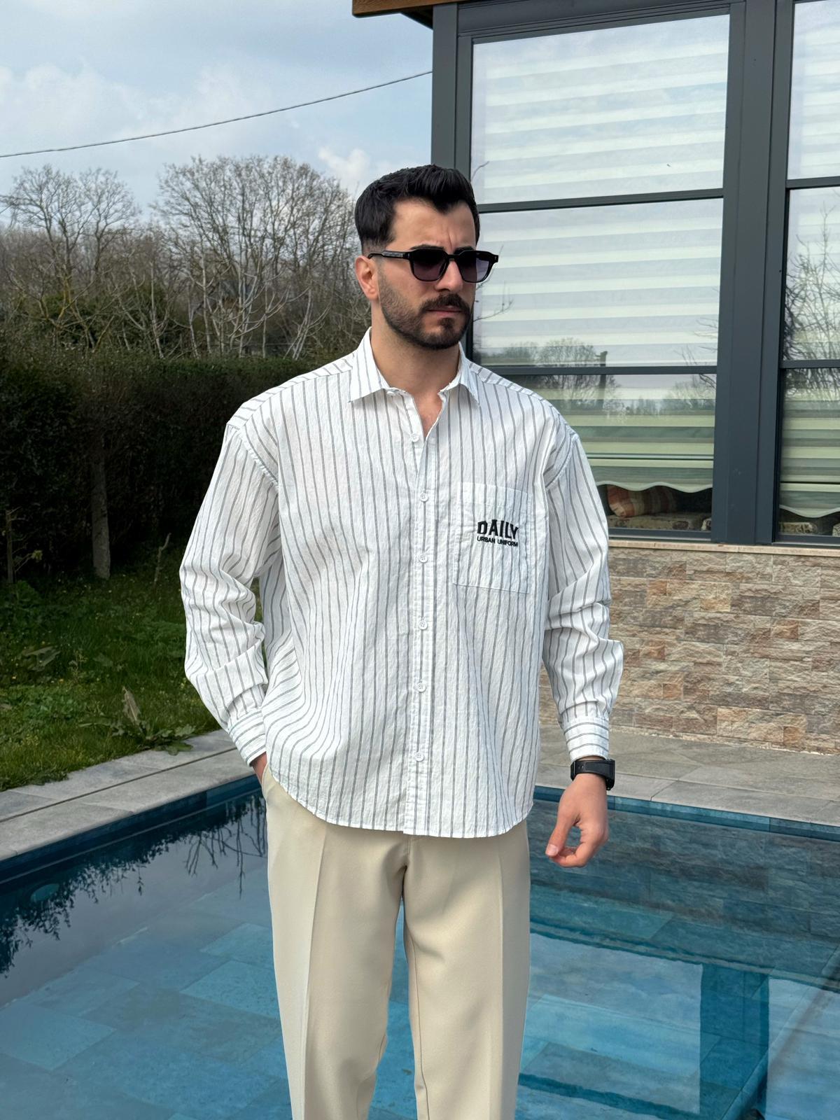 Beyaz Daily Nakışlı Çizgili Oversize Gömlek