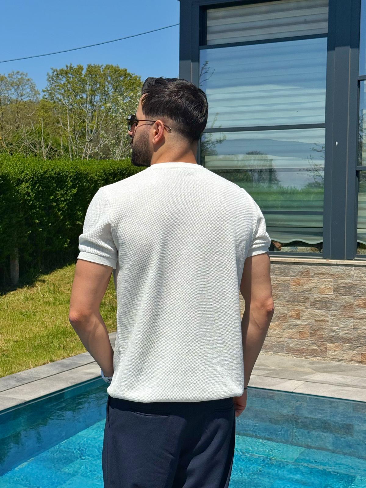Beyaz İnce Dokulu Yazlık Tam Kalıp Pamuklu Triko T-Shirt