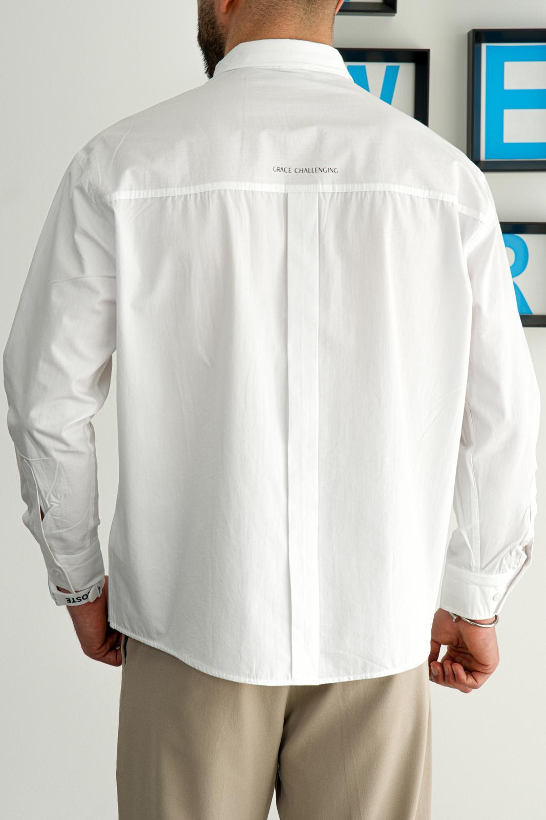 Beyaz Yazlık Oversize Baskılı Cepli Gömlek