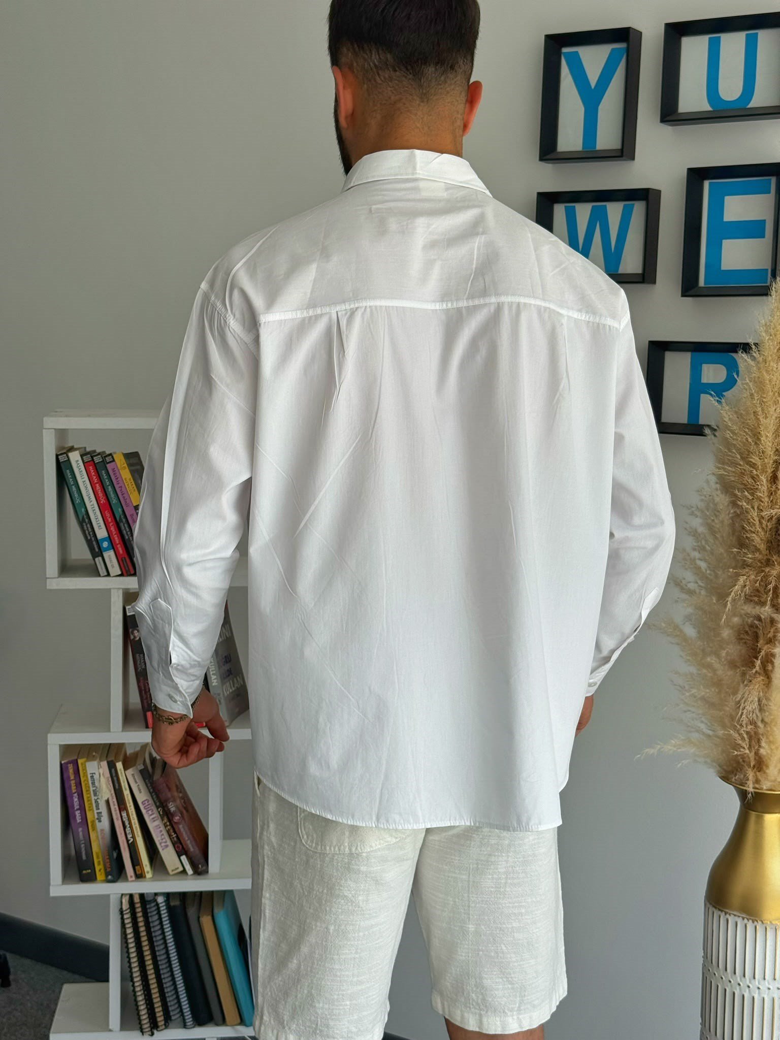Beyaz Yazlık Oversize Baskılı Gömlek