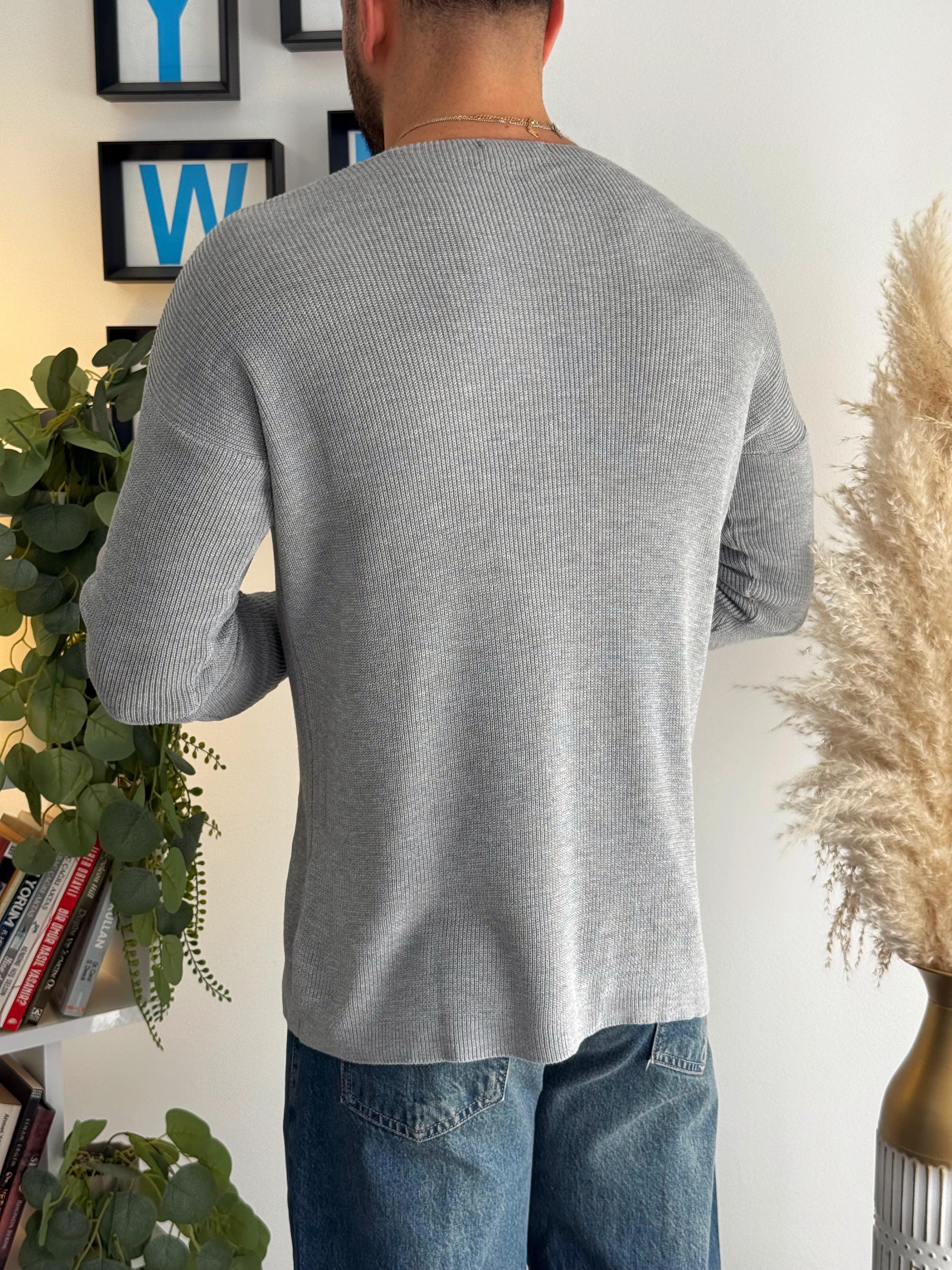 Gri Açık Yaka İnce Triko Sweat 