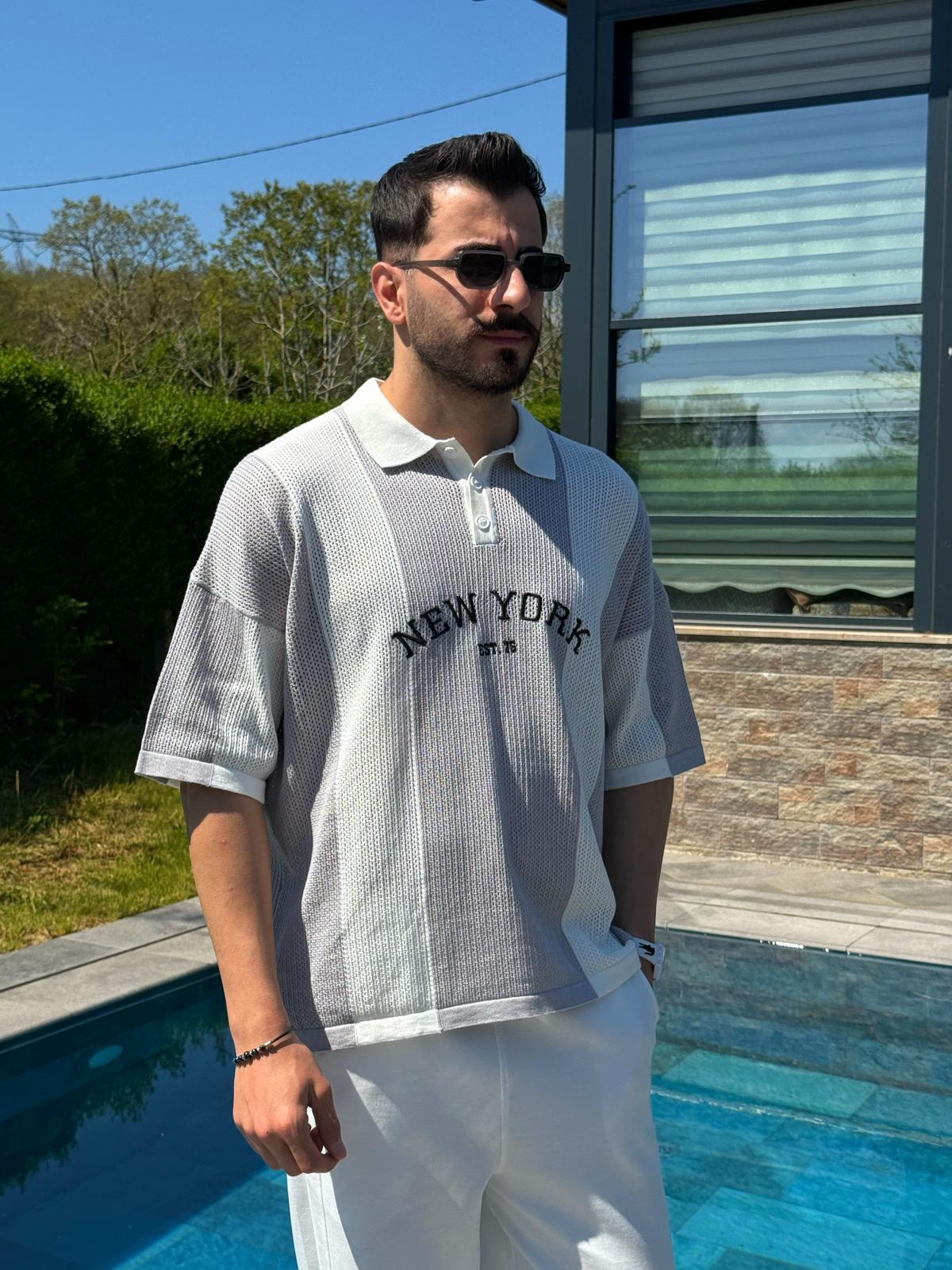 Gri Yazlık New York Nakışlı Polo Yaka Triko