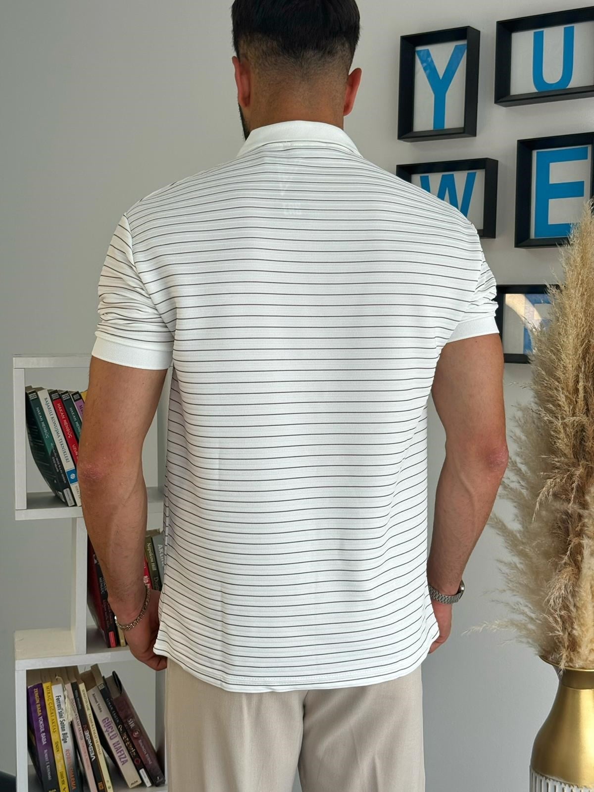 Kahverengi Çizgili Hemşire Yaka Kolları Likralı T-Shirt