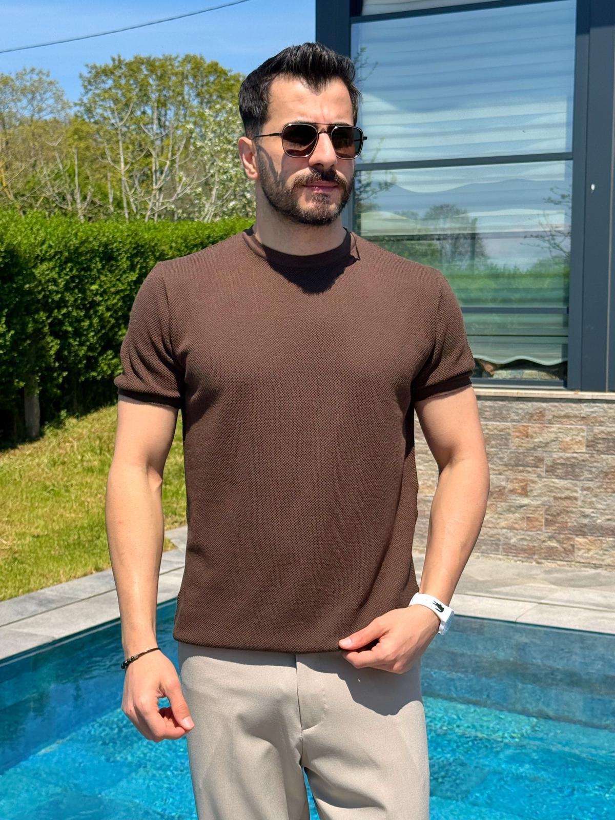 Kahverengi İnce Dokulu Yazlık Tam Kalıp Pamuklu Triko T-Shirt