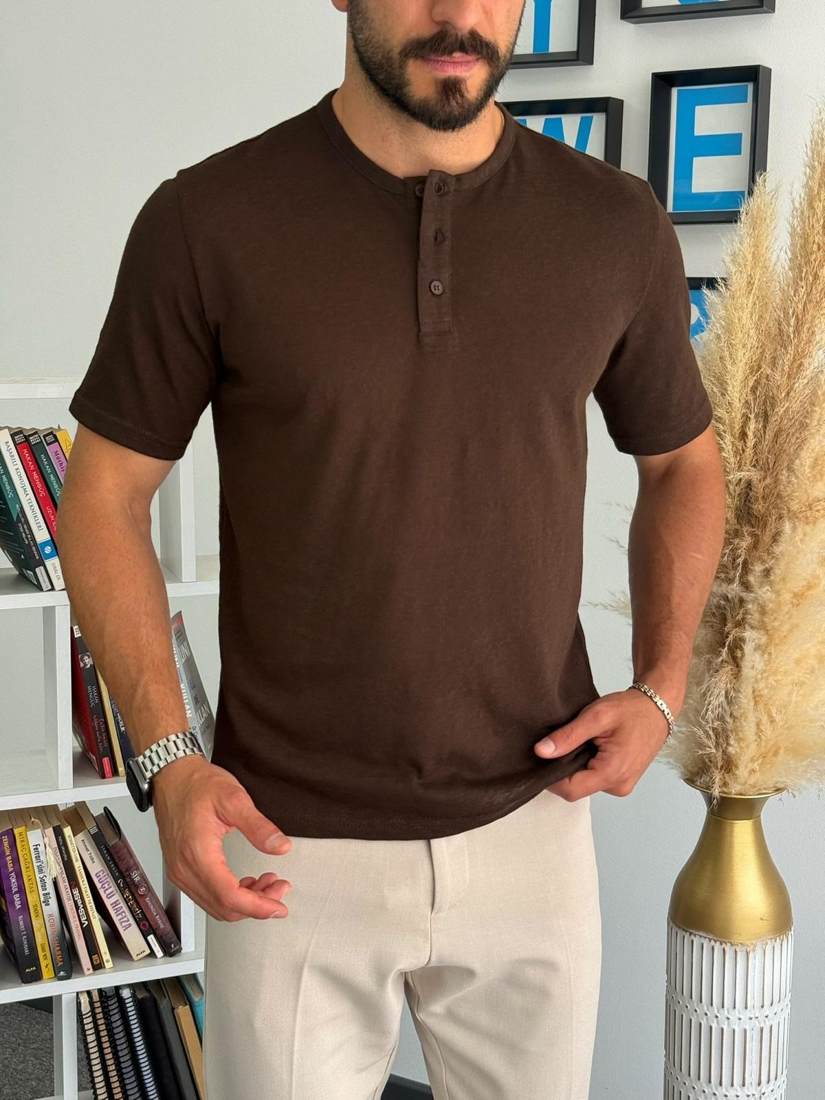 Kahverengi Pamuklu Basic Düğmeli T-Shirt