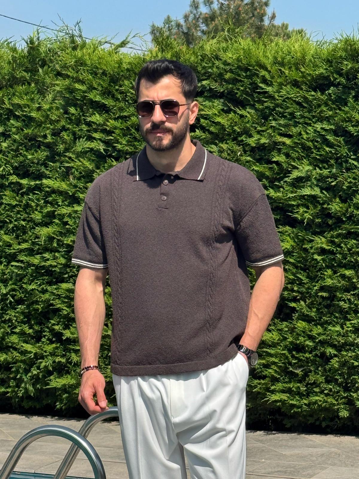 Kahverengi Yazlık Dokulu Polo Yaka Triko Tişört