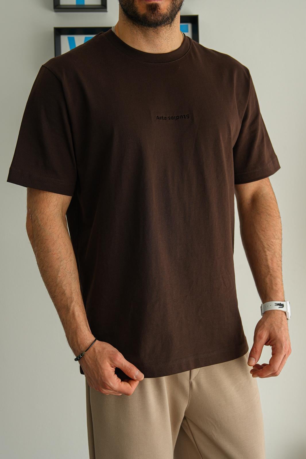 Kahverengi Yazlık Minimal Nakışlı Premium Basic T-Shirt