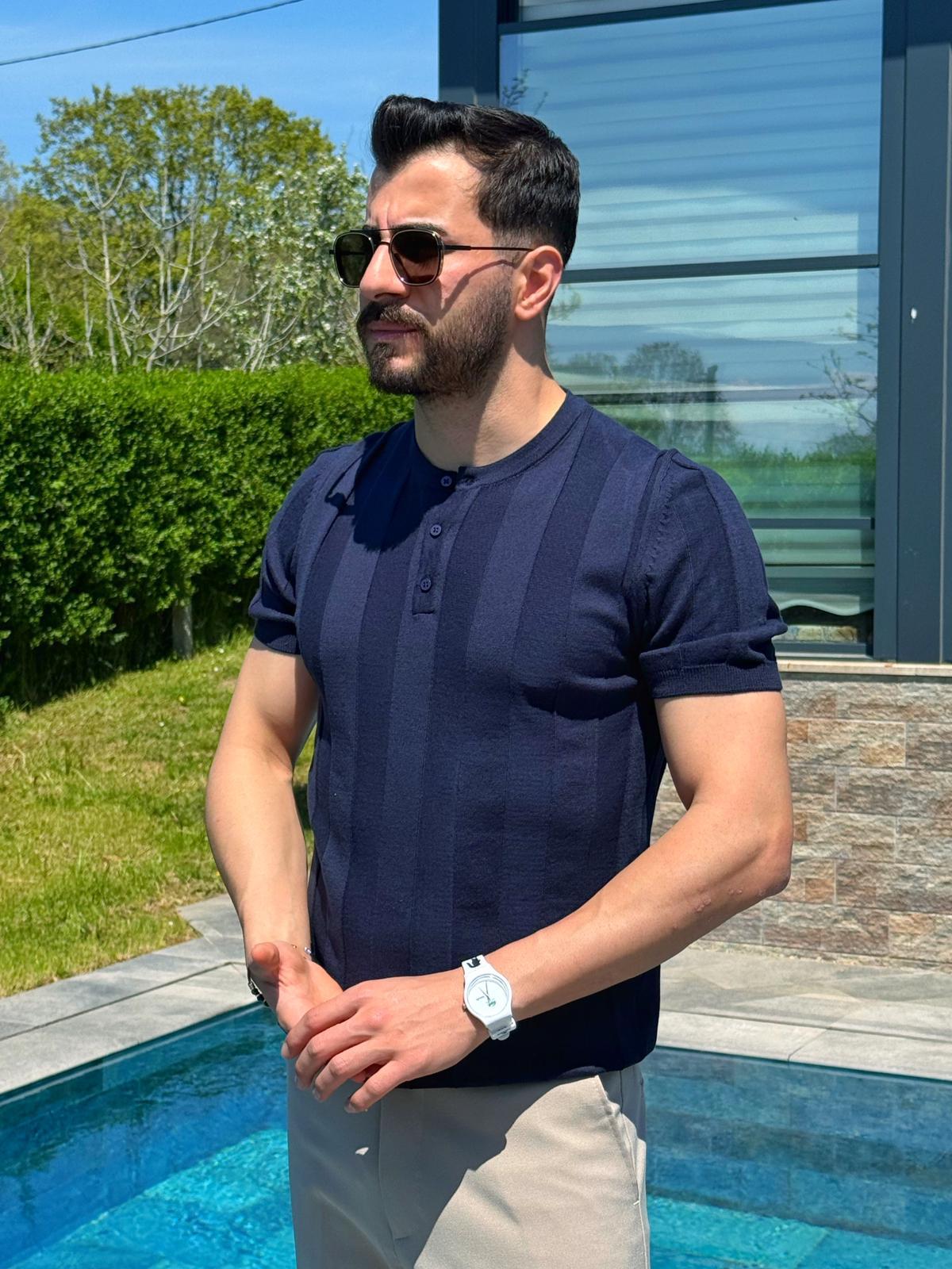 Lacivert Kalın Çizgili Hakim Yaka Pamuklu Triko T-Shirt
