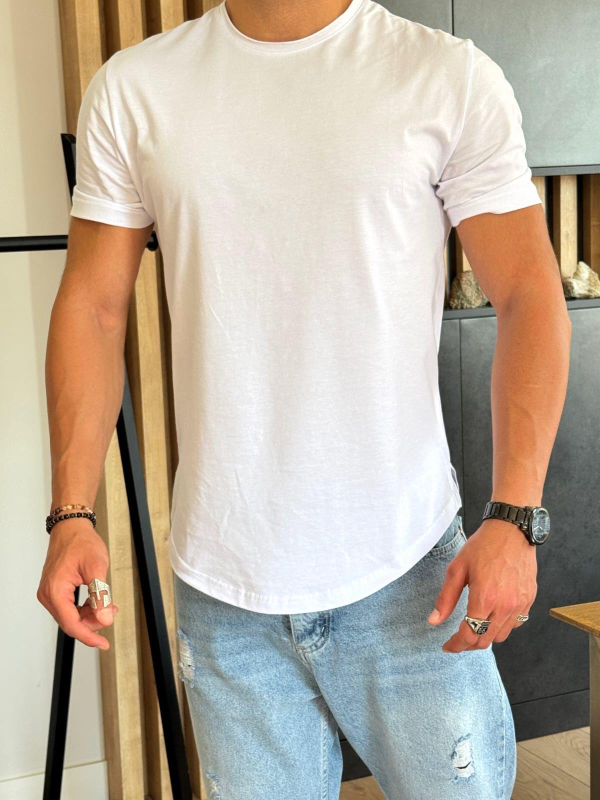 Pis Yaka Yırtmaçlı T-Shirt Beyaz