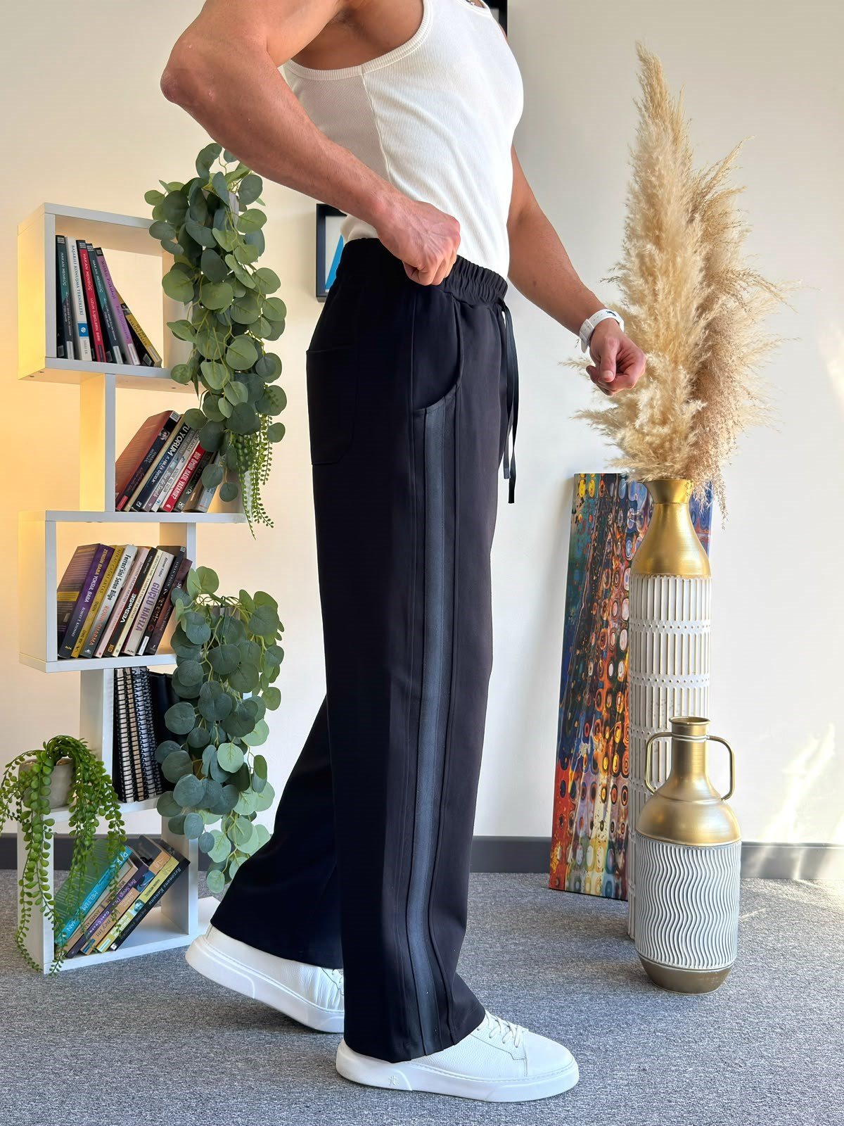 Siyah Çizgi Detaylı Baggy Eşofman
