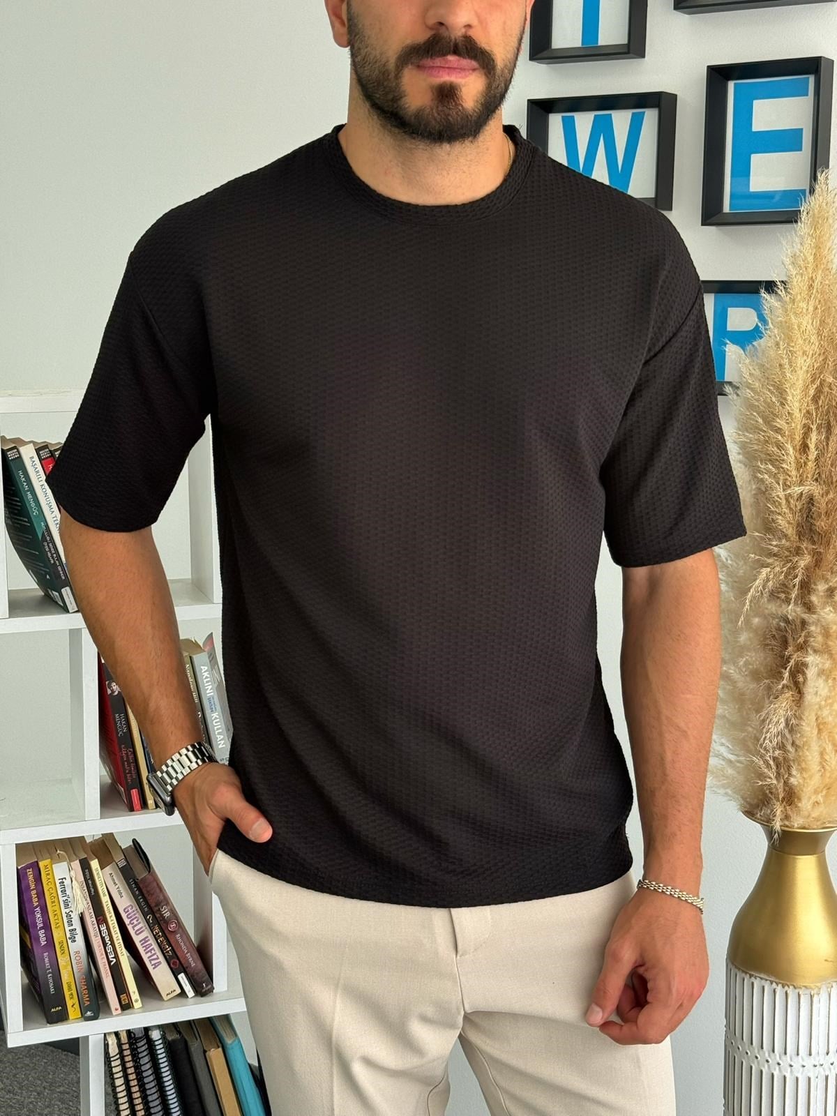 Siyah Dokulu Basic Yazlık Tişört