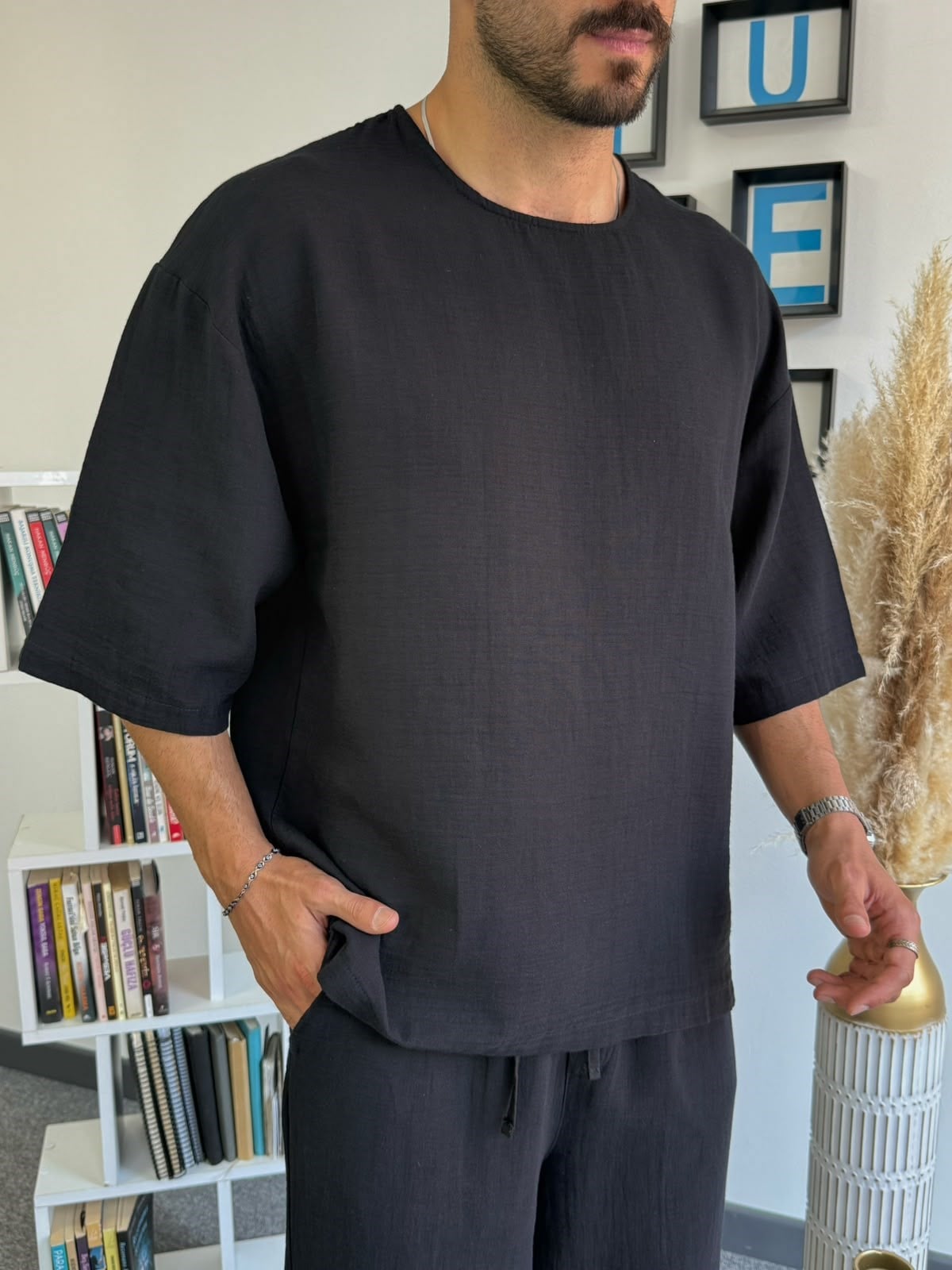 Siyah Müslin Kumaş Fakir Kol Oversize T-Shirt
