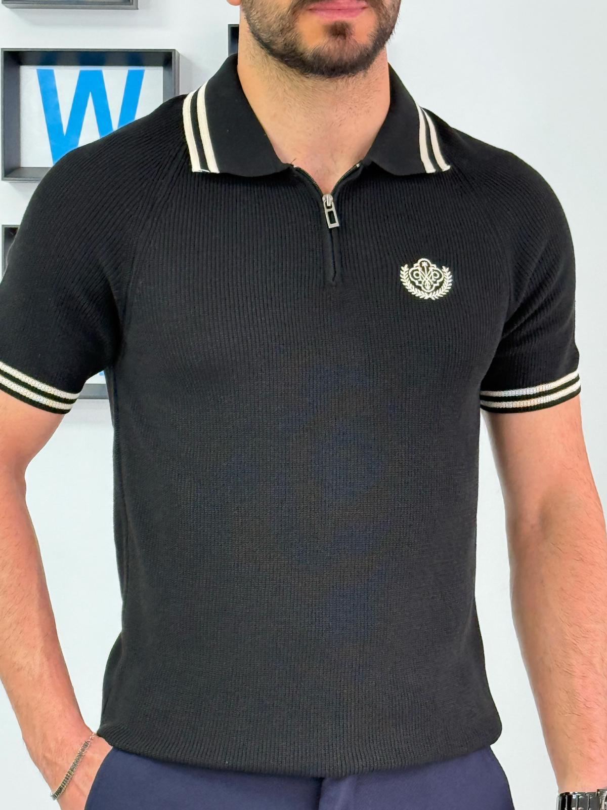 Siyah Nakış Armalı Triko Fermuarlı Polo T-Shirt