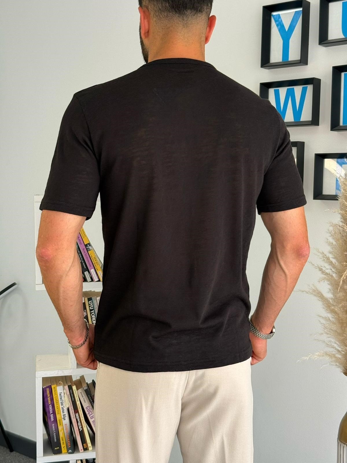 Siyah Pamuklu Basic Düğmeli T-Shirt