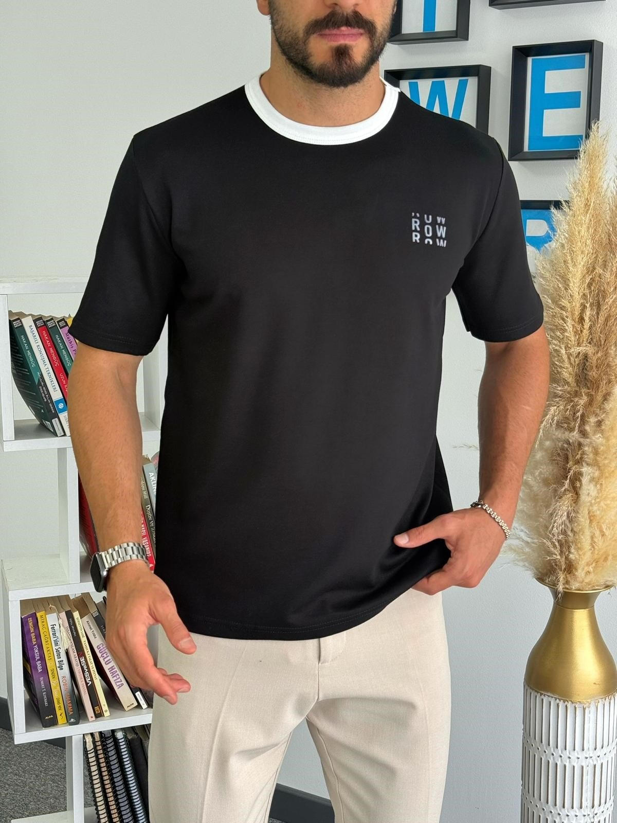 Siyah ROW Nakışlı Tam Kalıp Bisiklet Yaka T-Shirt