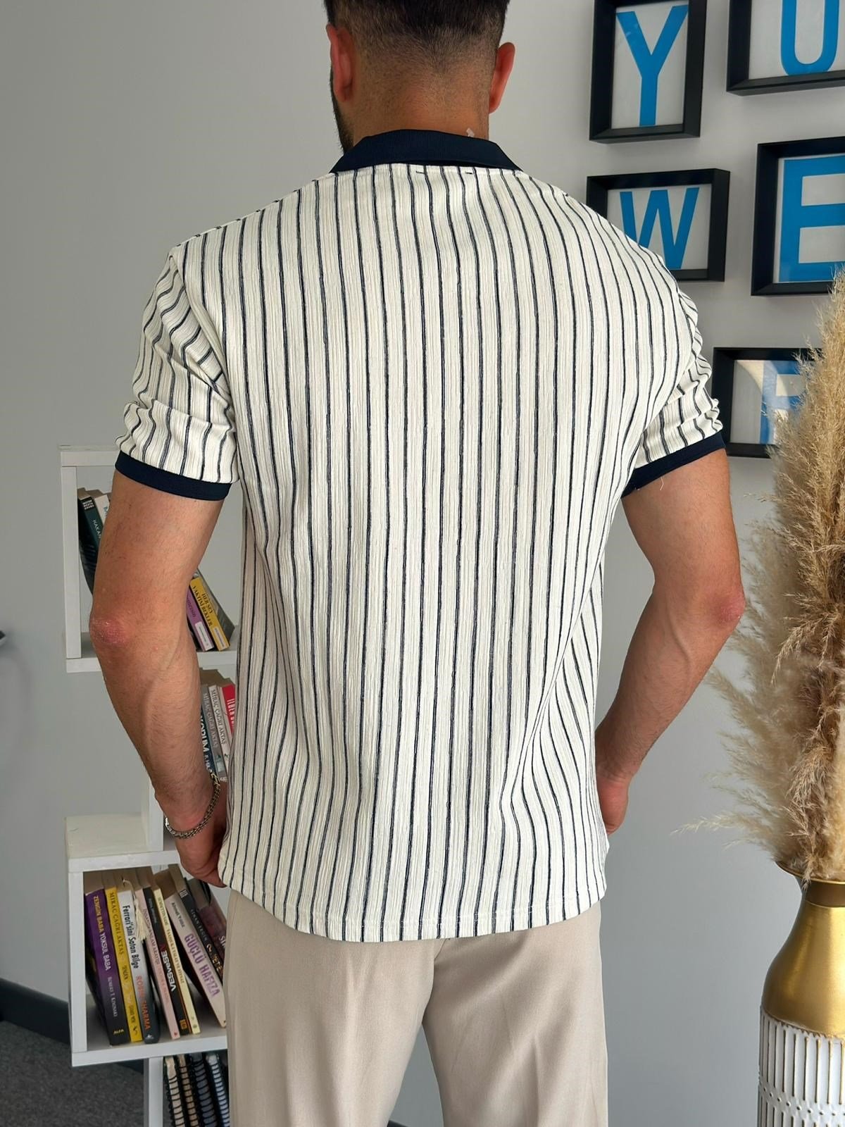 Siyah Yarım Fermuarlı Kolları Ribanalı Çizgili T-Shirt