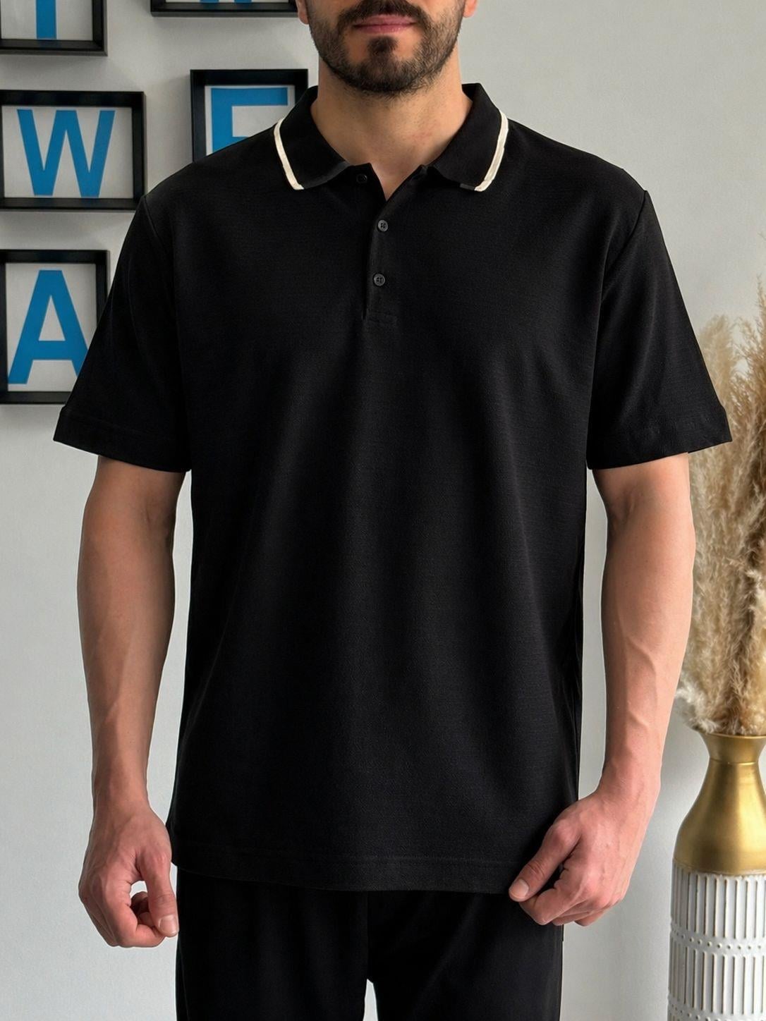 Siyah Yazlık Tam Kalıp Kendinden Desenli Polo Yaka T-Shirt