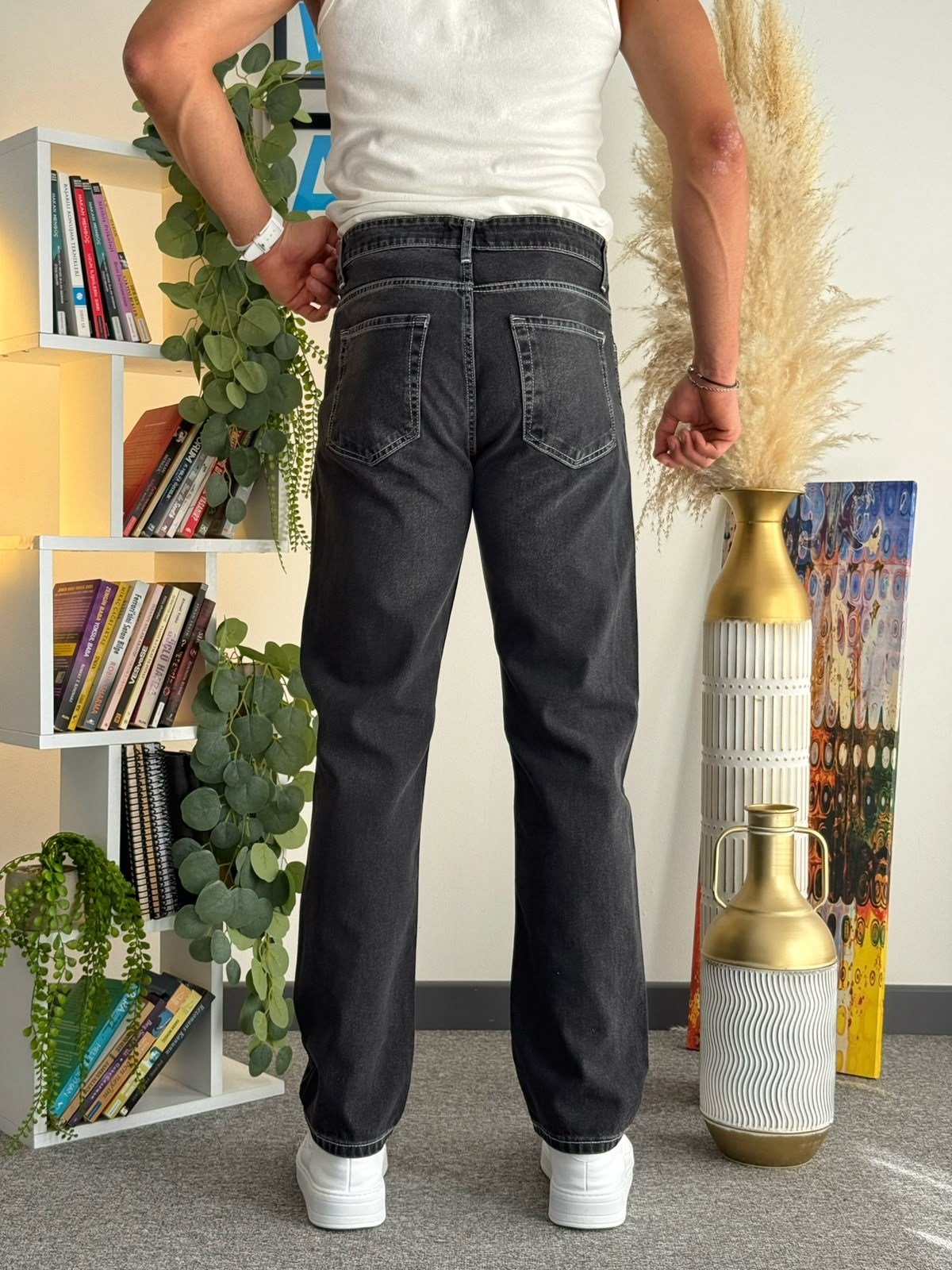 Yıkamalı Siyah Regular Kalıp Kot Pantolon Jeans