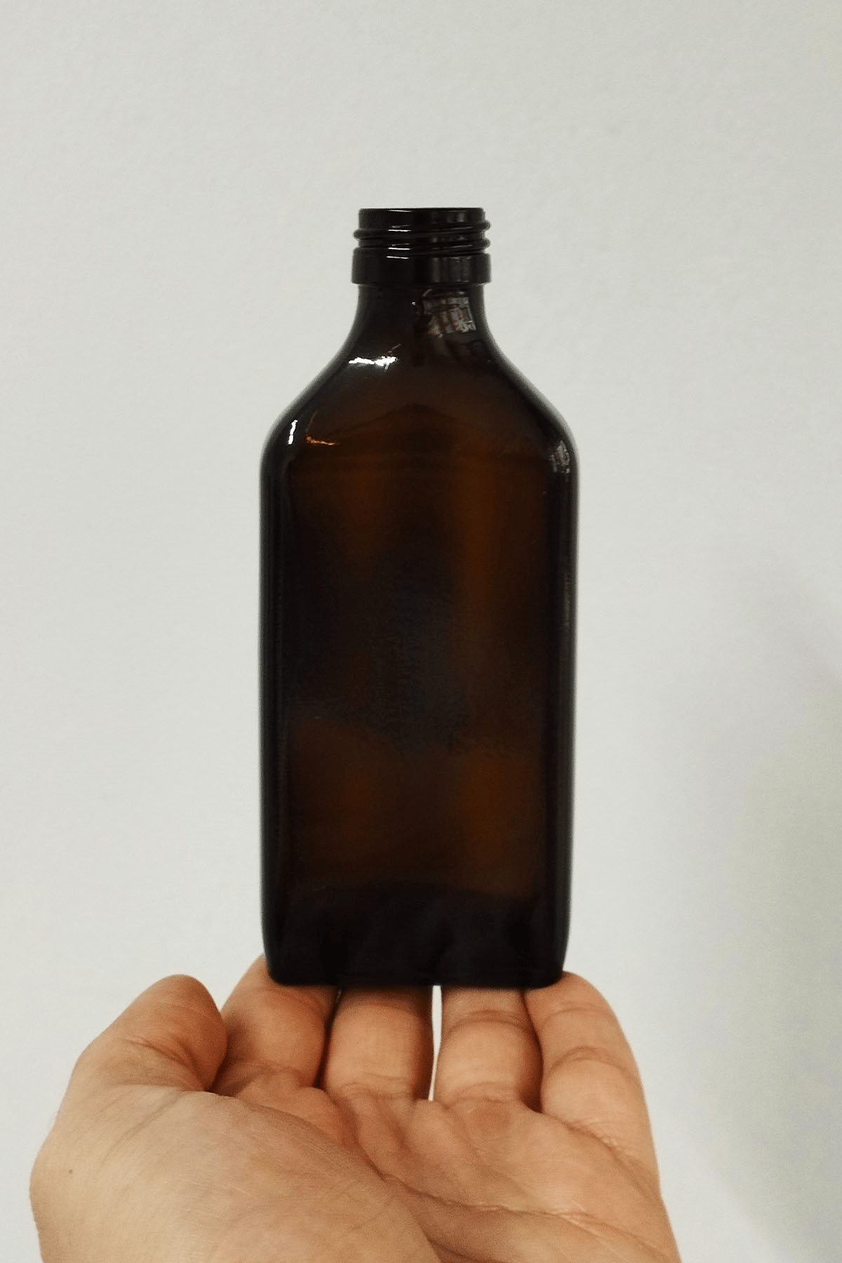 200cc Amber Yassı Ecza Cam Şişe Kapaklı