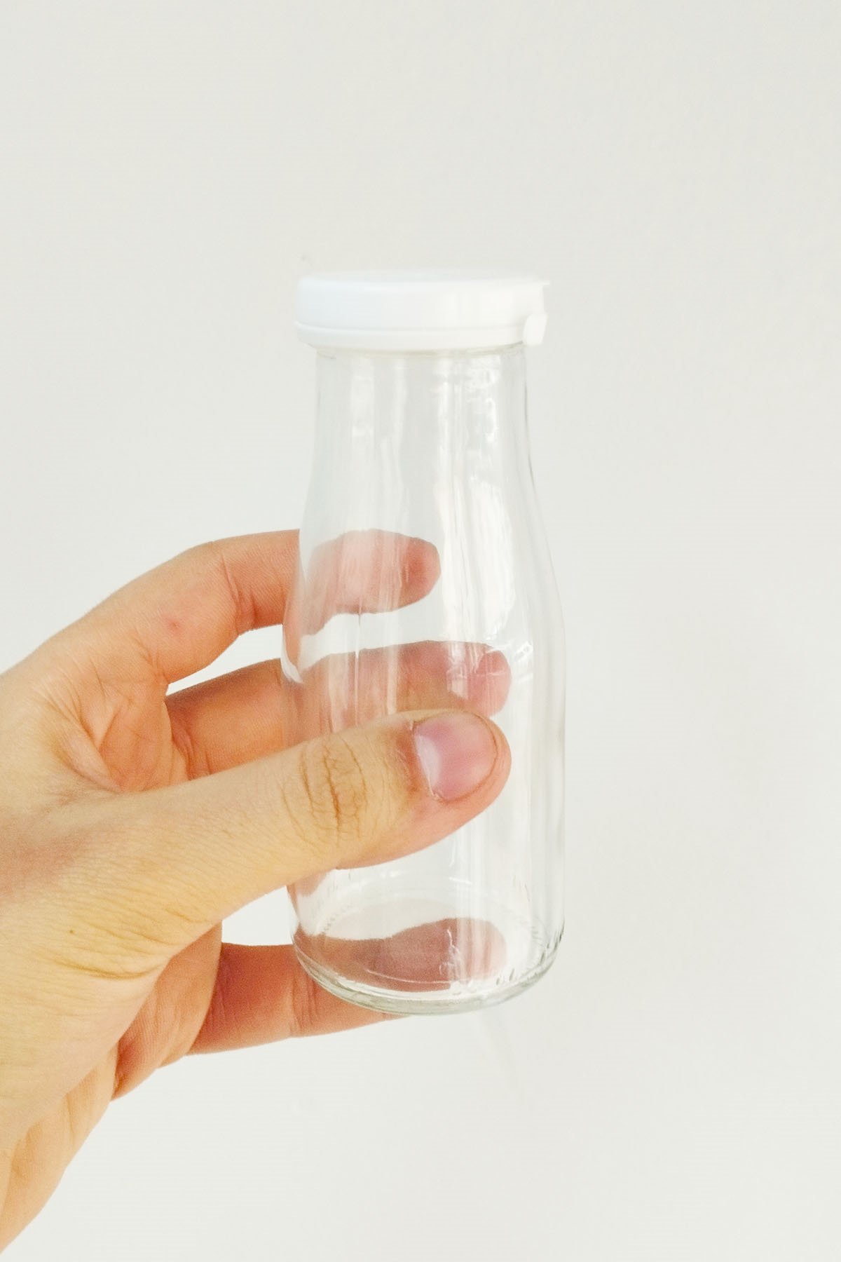 200cc Şeffaf Ayran, Süt Cam Şişe Plastik Kapaklı 