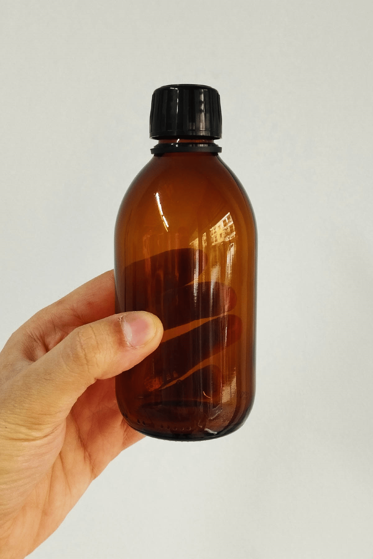 300cc Amber Ecza Cam Şişe Kapaklı