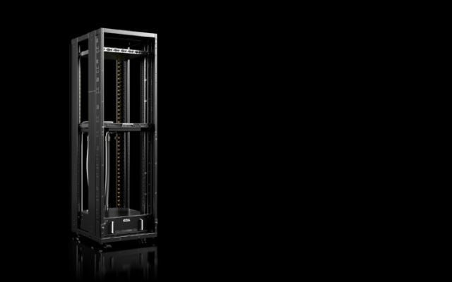 Rittal SK 3343230 Soğutma Dağıtım Ünitesi CDU In-Rack 150 kW SK 3343230